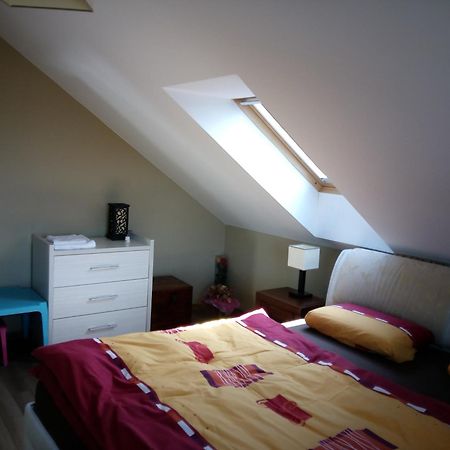 Walnut Apartment With Sauna And Pond Topolcany Ngoại thất bức ảnh