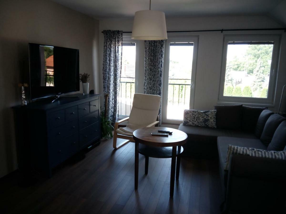 Walnut Apartment With Sauna And Pond Topolcany Ngoại thất bức ảnh